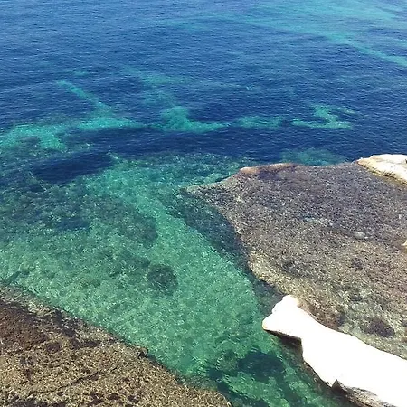 The April Maisonette 公寓