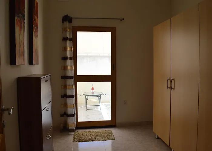 The April Maisonette Apartament